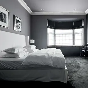 Odette En 3* Ixelles